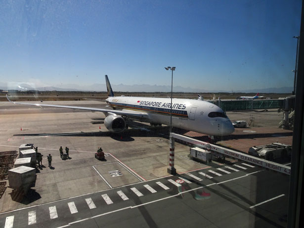 ケープタウン空港から羽田空港へ