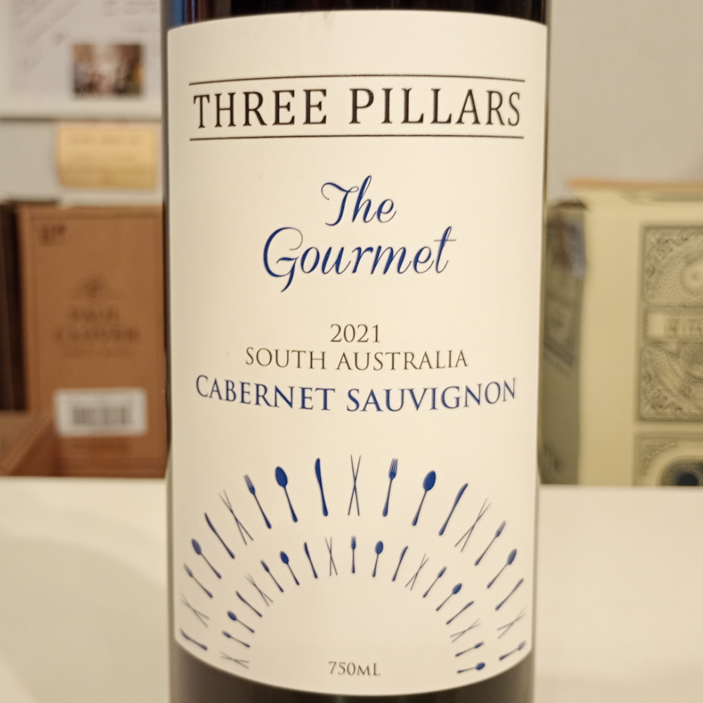 スリー・ピラーズ　ザ・グルメ　カベルネ・ソーヴィニョン　2021
